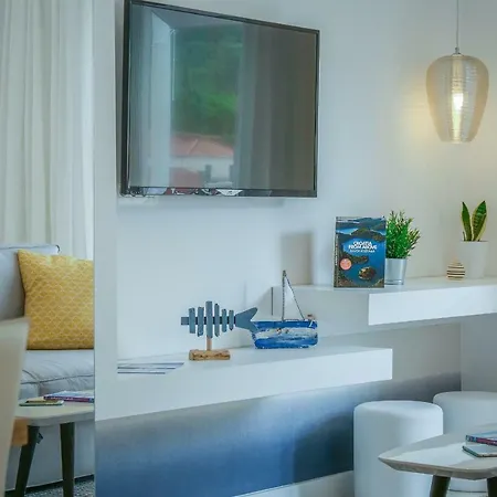 Oyster Paradise Blue Apartment Ston