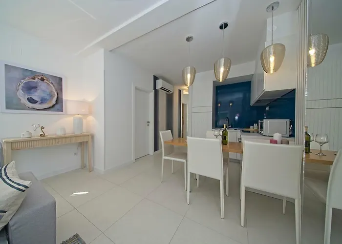 아파트 Oyster Paradise Blue