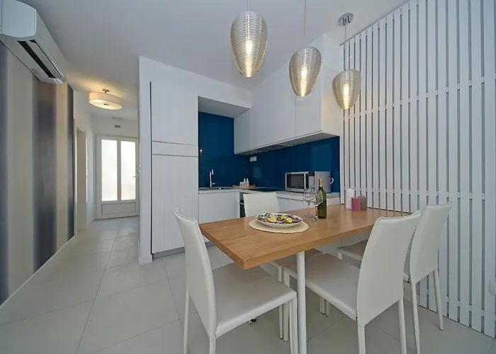 Oyster Paradise Blue 아파트